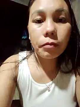 Lynne_11 stripchat live cam model