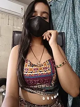 Parinaaz18 stripchat live cam model