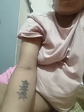 Husnpari20 stripchat live cam model