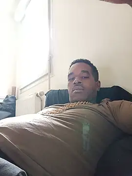 ti_thug stripchat live cam model