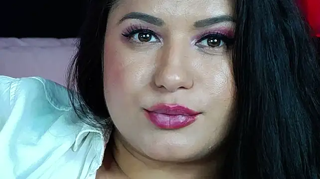 EssenaMonroe stripchat live cam model