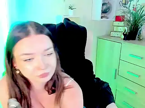 KiaraTease stripchat live cam model