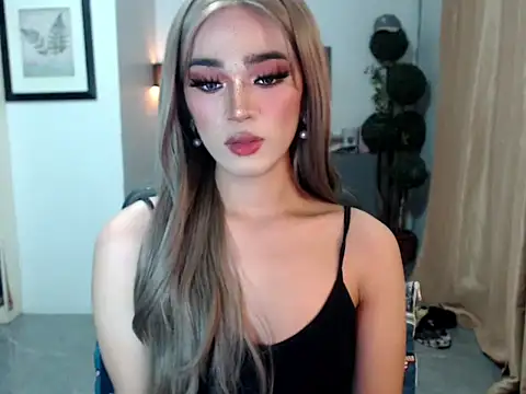 lavandermilk stripchat live cam model