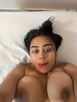 MiaLane3 stripchat live cam model