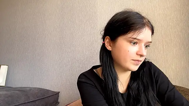 QueenGalasso stripchat live cam model