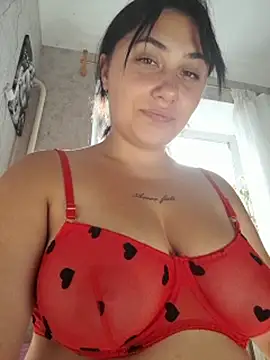 madinaStar stripchat live cam model