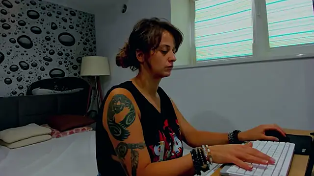 AlmaFancy stripchat live cam model