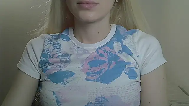 ViraVrema stripchat live cam model
