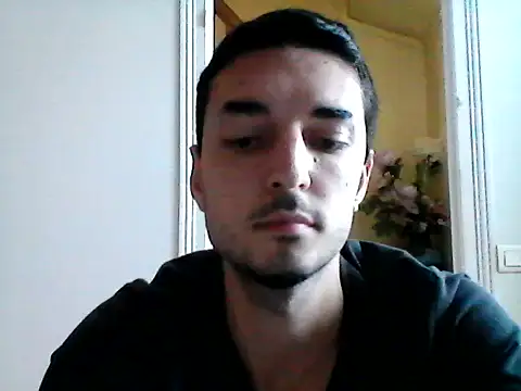 Mikl360 stripchat live cam model