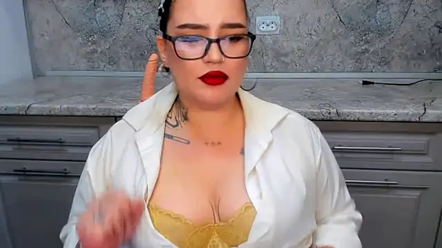 NikkiSummer stripchat live cam model