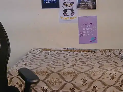 Ally-01 stripchat live cam model