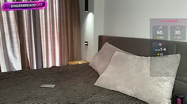 GINGER_BREADS stripchat live cam model