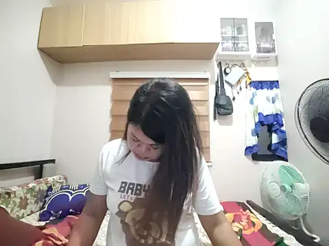 LonelyPINAY101 stripchat live cam model