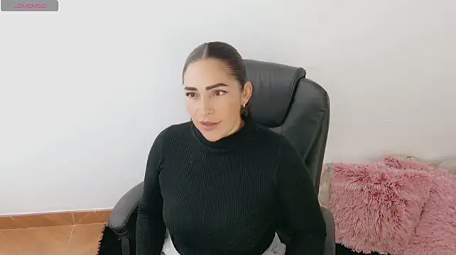 luna_lgomez_ stripchat live cam model