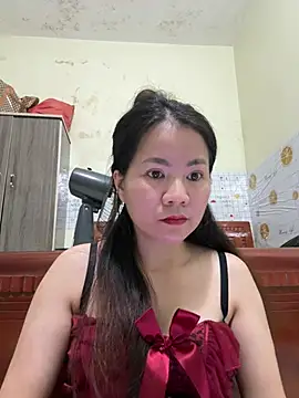 MEOMUP01 stripchat live cam model