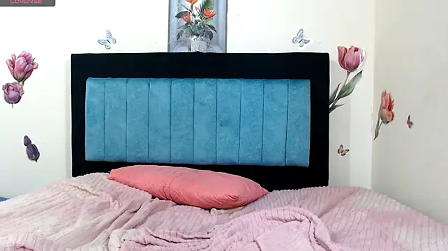 ANYXS1 stripchat live cam model