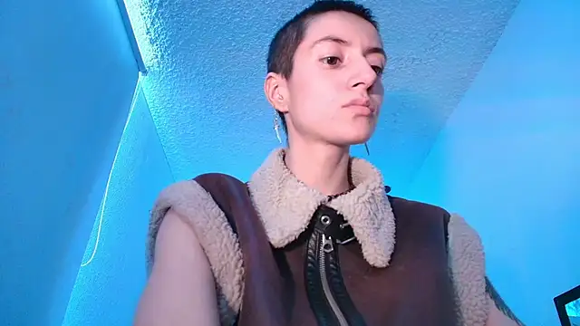 Fieramadame stripchat live cam model