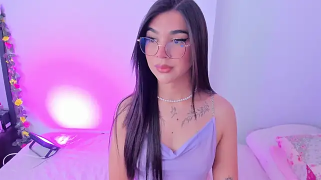 RoseCassie stripchat live cam model