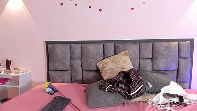 AdelaLust stripchat live cam model