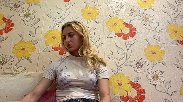 LisaBam stripchat live cam model
