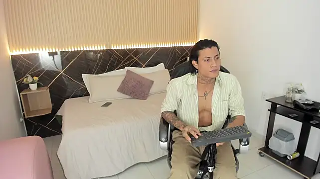 Damian_romanoff_ stripchat live cam model