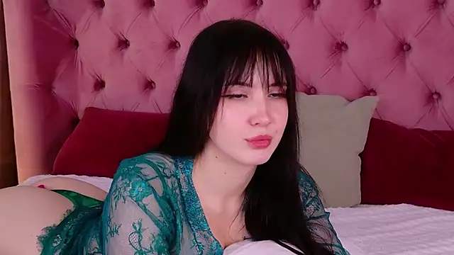 GraceMonroes stripchat live cam model