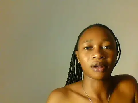 Choco_petite2 stripchat live cam model