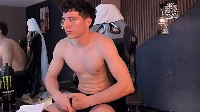 TheGhostforeeonss stripchat live cam model