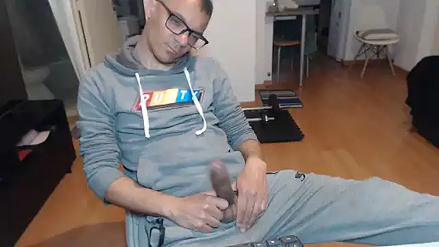 guachin_hunk stripchat live cam model