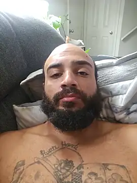 Bustinnuts69 stripchat live cam model