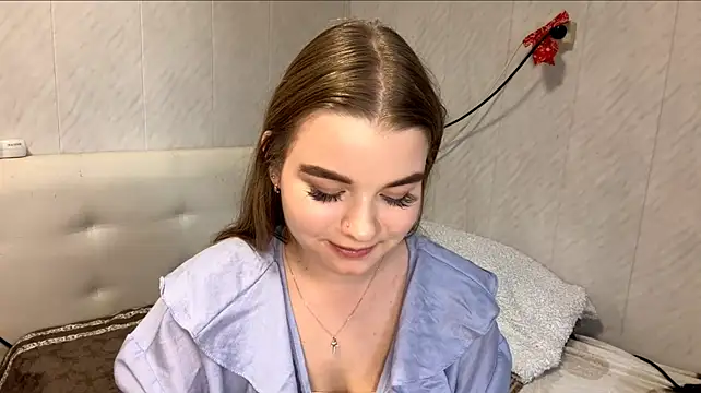 LiviaSmelser stripchat live cam model