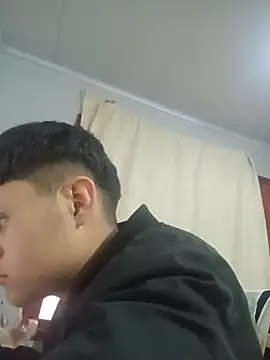Andres_medi32 stripchat live cam model