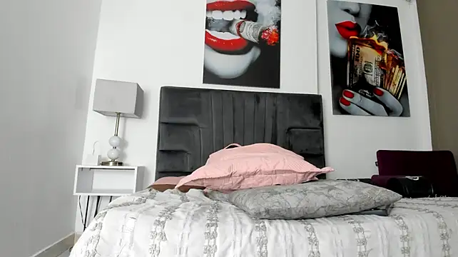 Ted_Ruskin stripchat live cam model