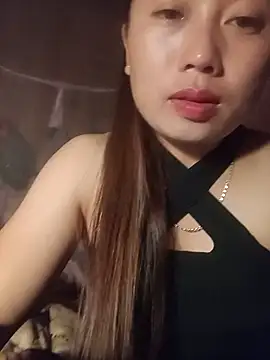 trieuhoaly stripchat live cam model