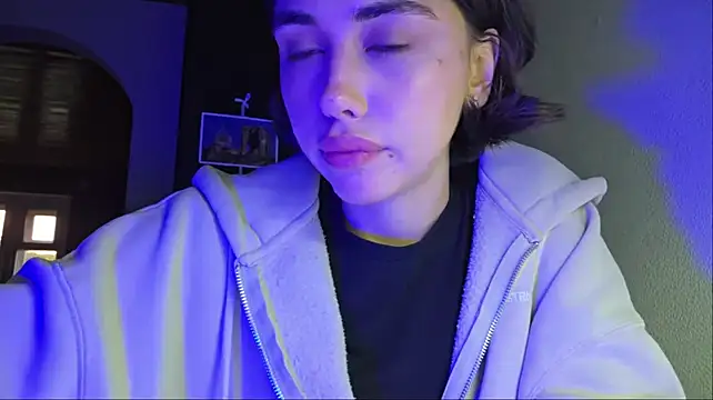 Mikka_Sargoni stripchat live cam model
