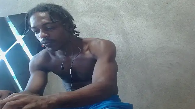 Larry-n-clouds stripchat live cam model