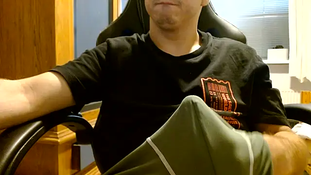 cuteboy00900 stripchat live cam model