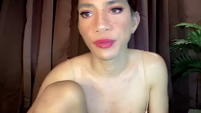 BaffledLensman stripchat live cam model