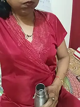 Shanu_Shah stripchat live cam model