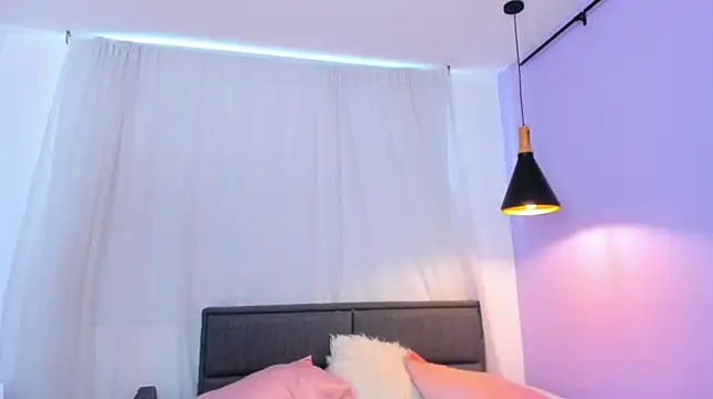 scarletyler stripchat live cam model