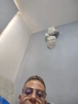 Maysexx1 stripchat live cam model