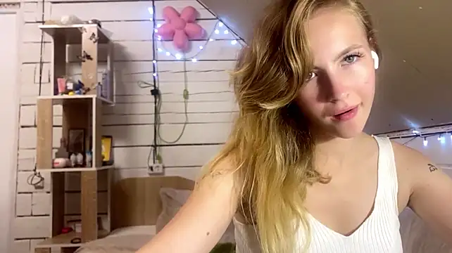 callmemel stripchat live cam model
