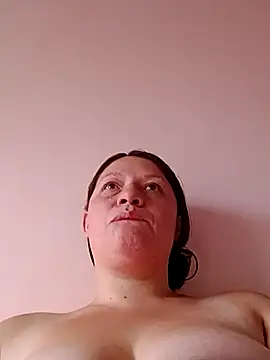 Nyla_velvet stripchat live cam model