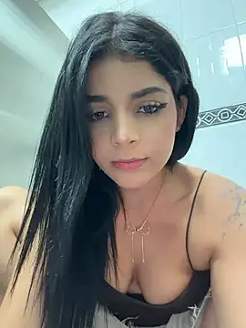 ArieliciousXXX stripchat live cam model