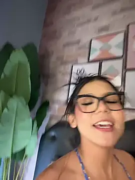 CherrySmirkXXX stripchat live cam model