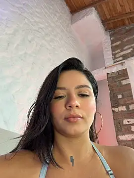 Kathlopez stripchat live cam model