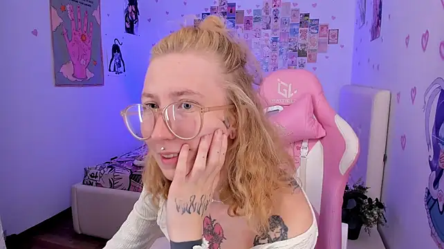 TerriaReed stripchat live cam model