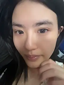 Huey11 stripchat live cam model