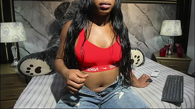 Niyirey1 stripchat live cam model