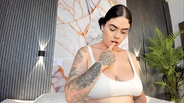 Pame-Miller stripchat live cam model